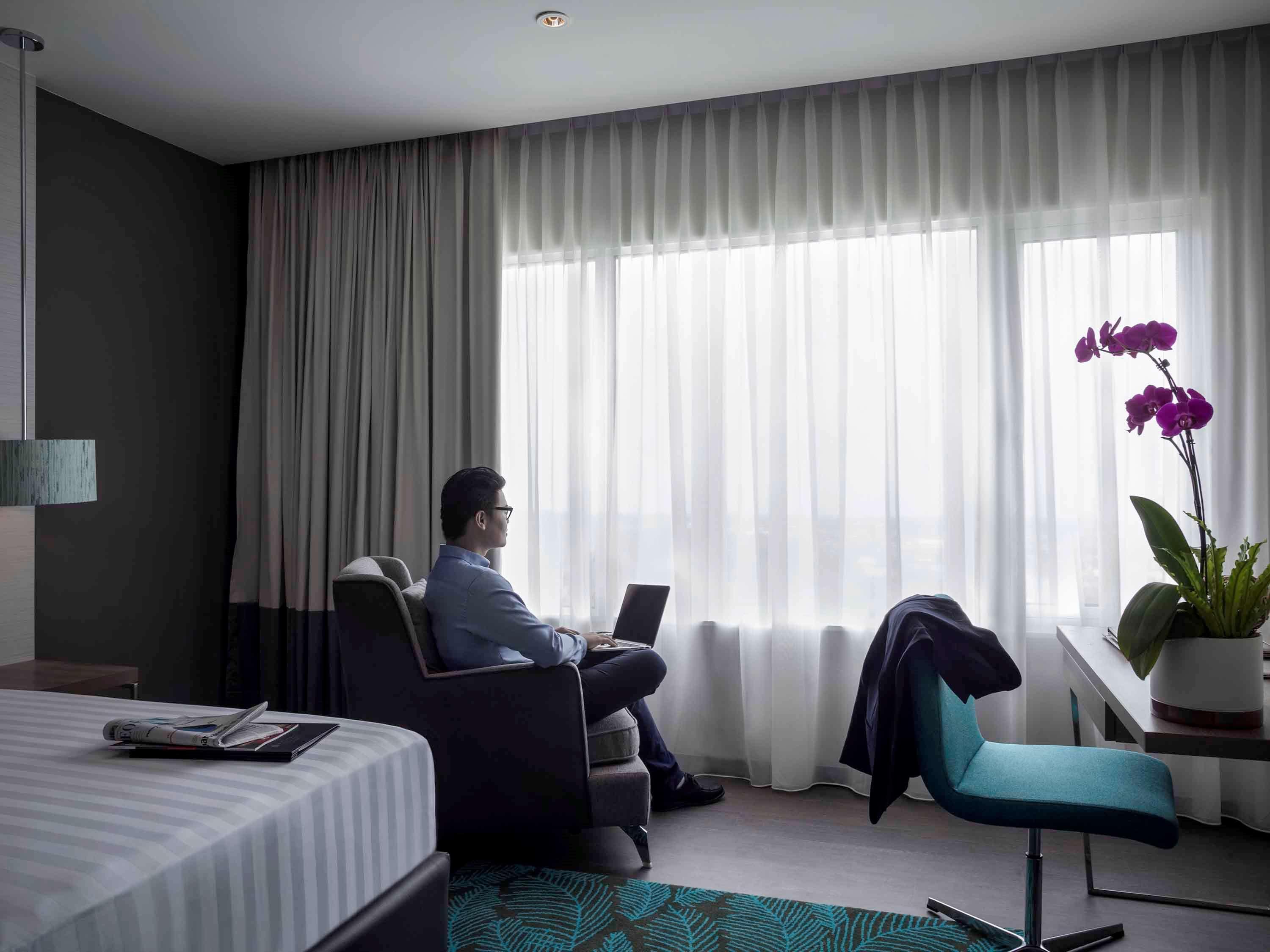 Hotel Pullman Waterfront 5*
