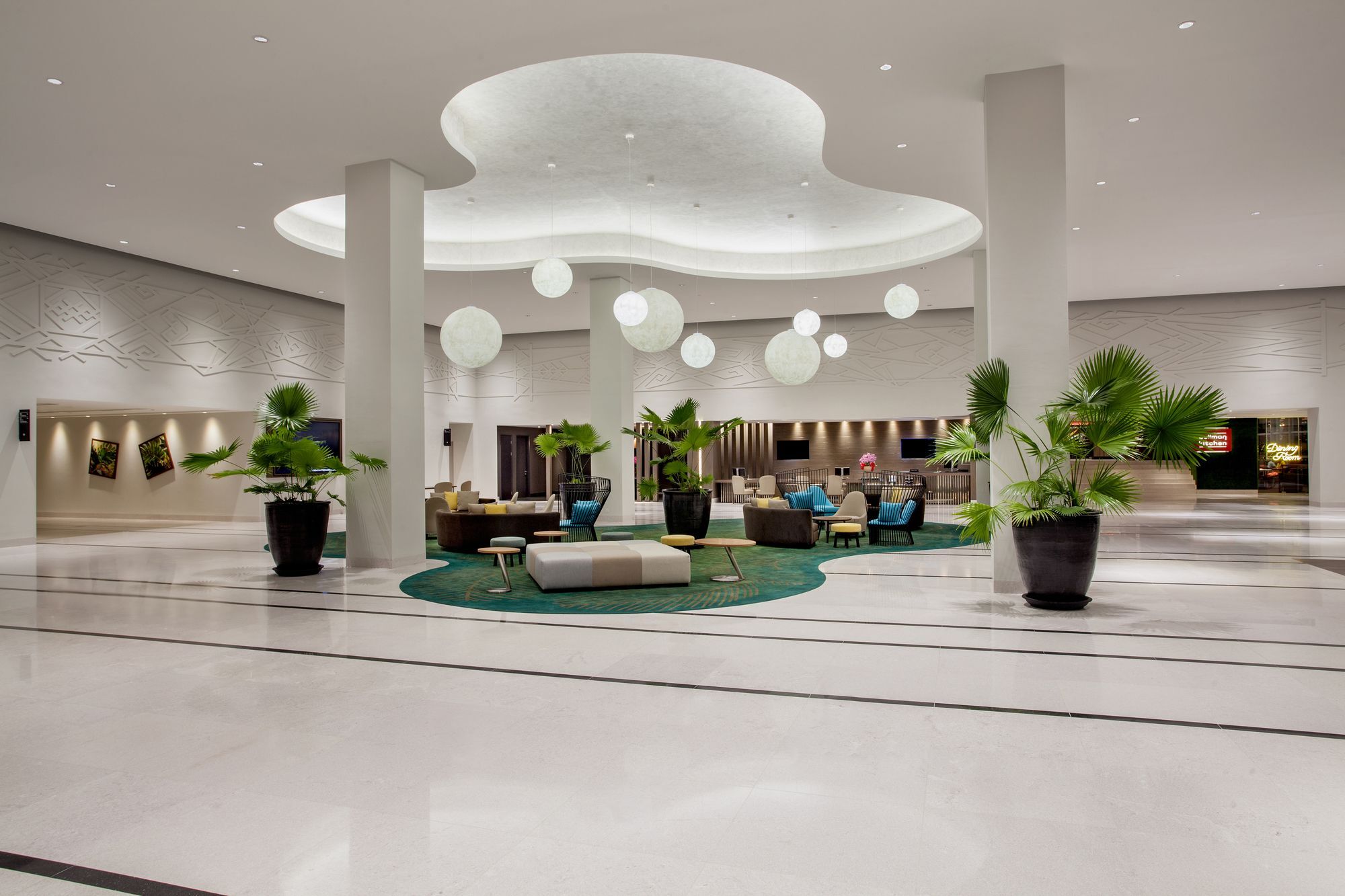 Pullman Waterfront Hotel 5*
